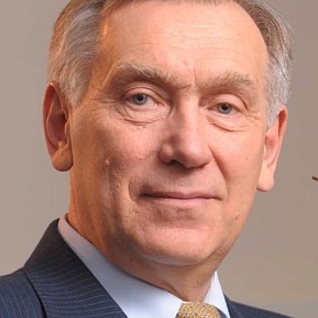 Александр Ишков