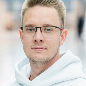 Илья Ларин
