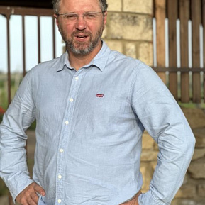 Михаил Колесников