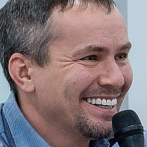 Павел Золотов