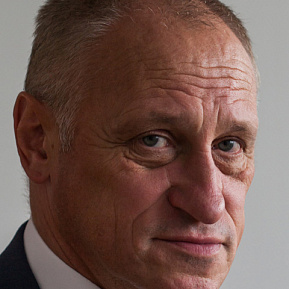 Александр Аузан