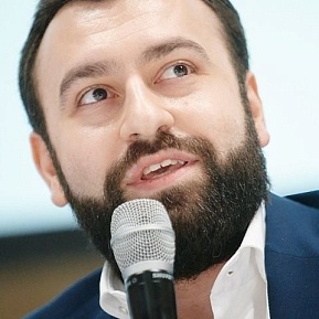 Александр Аронов