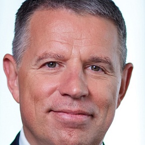 Андрей Комаров