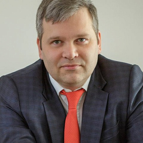 Геннадий Уваркин