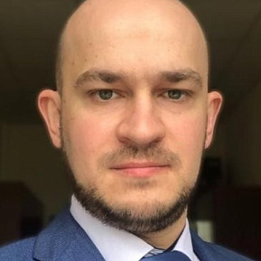 Антон Бенов