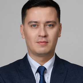 Анатолий Комаров