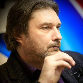 Андрей Мануилов